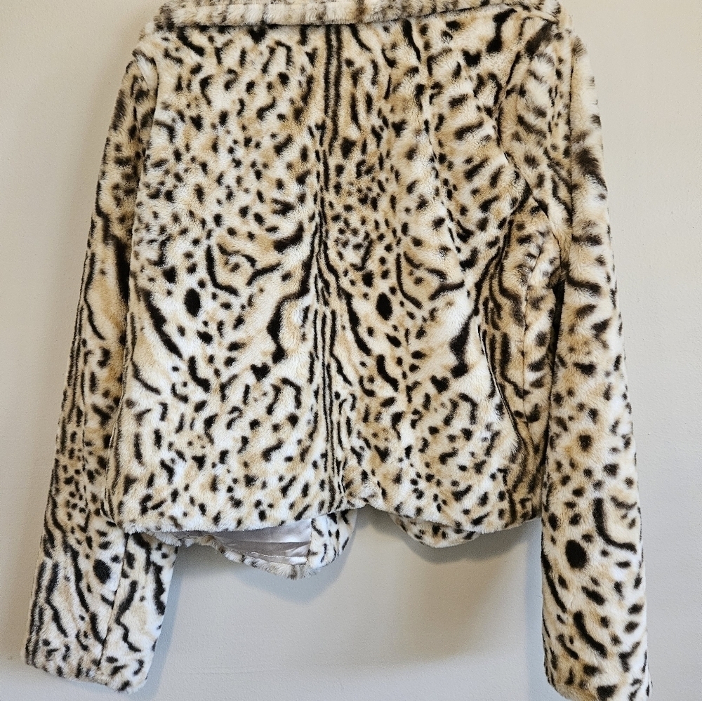 Cheetah open front cardigan coat size med. - Picture 8 of 16